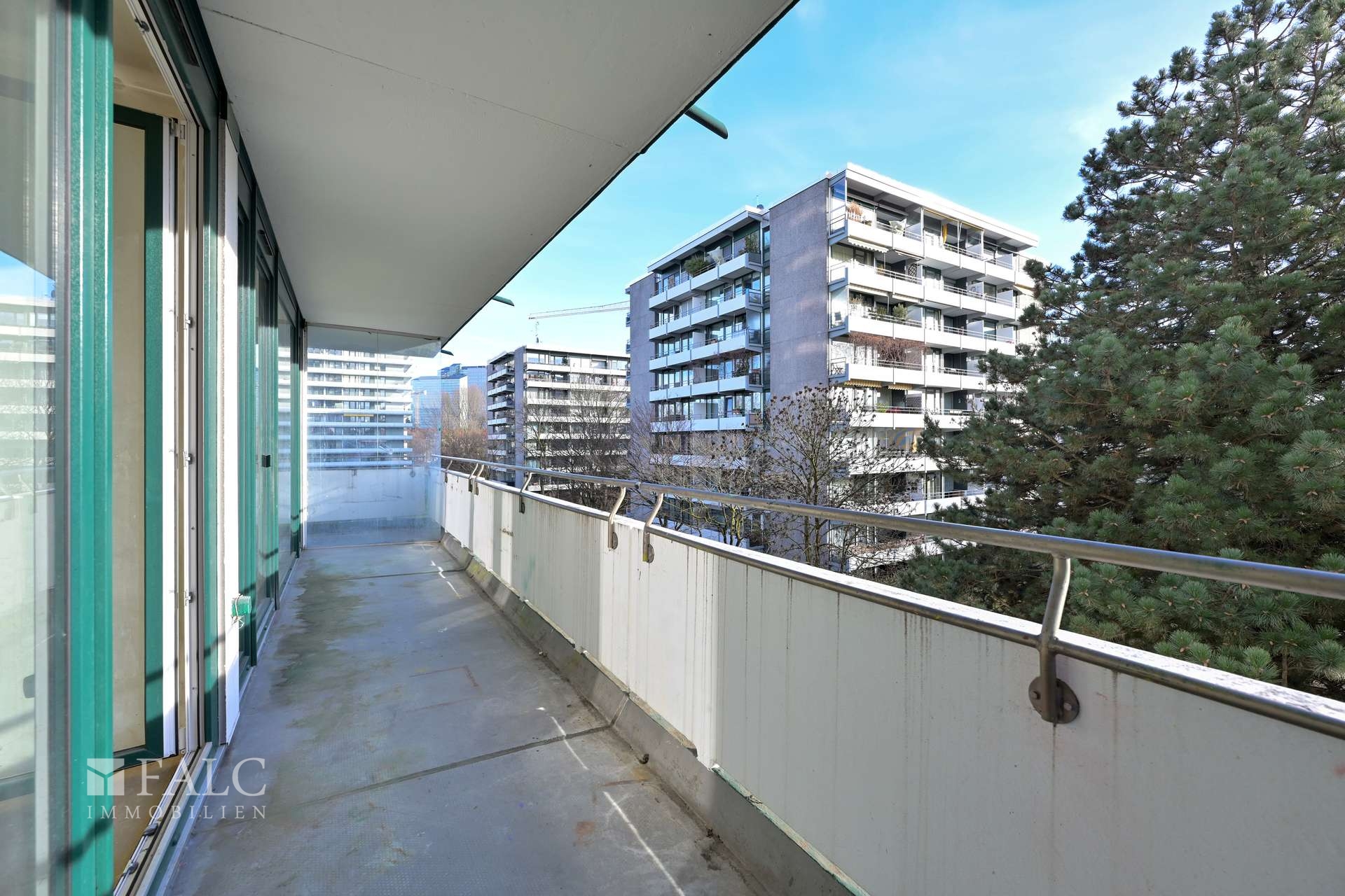 Balkon Süd Blick Ost